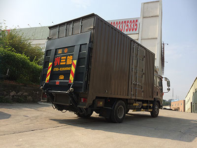 4.2米貨車(chē)帶尾板合法嗎？解答你的疑惑